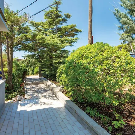 Apartament 2 Bedroom In Rab *