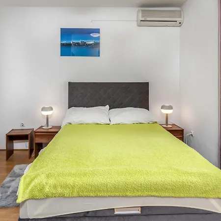 Pet Friendly In Rab With Wifi *
