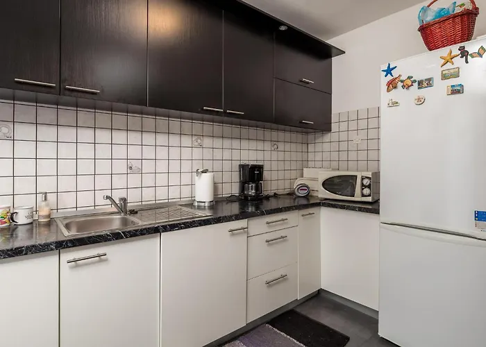 2 Bedroom In Rab *
