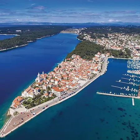 Apartment Pet Friendly In Rab With Wifi Rab Town