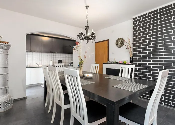 2 Bedroom In Rab * Rab Town